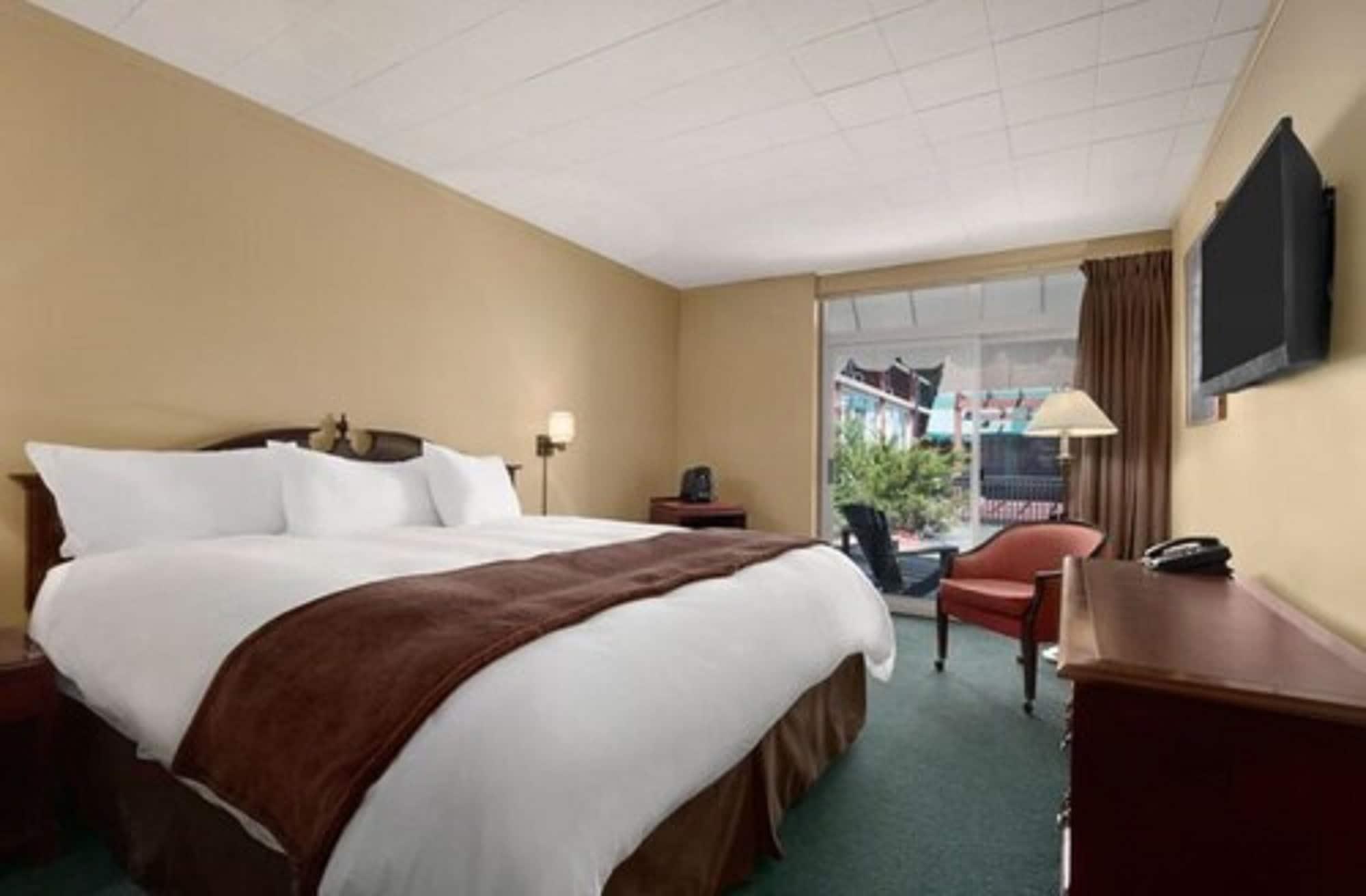 The Brunswick Hotel Complex Parry Sound Bagian luar foto