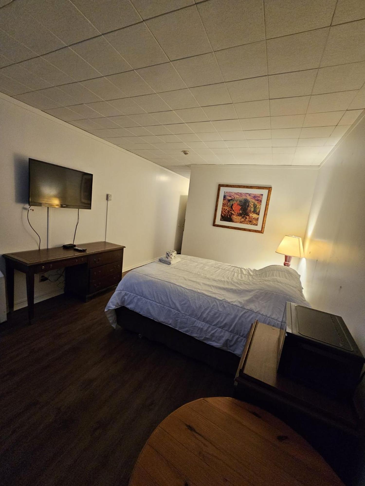 The Brunswick Hotel Complex Parry Sound Bagian luar foto
