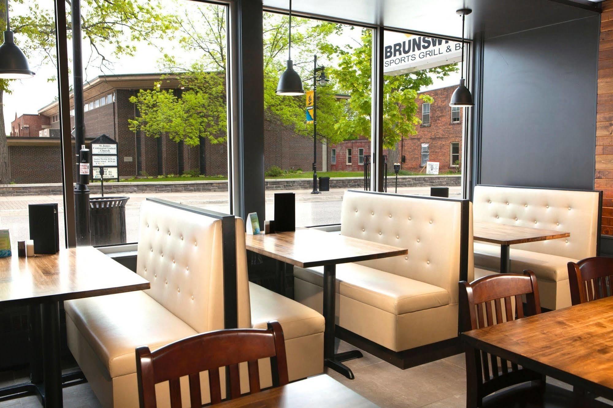 The Brunswick Hotel Complex Parry Sound Bagian luar foto